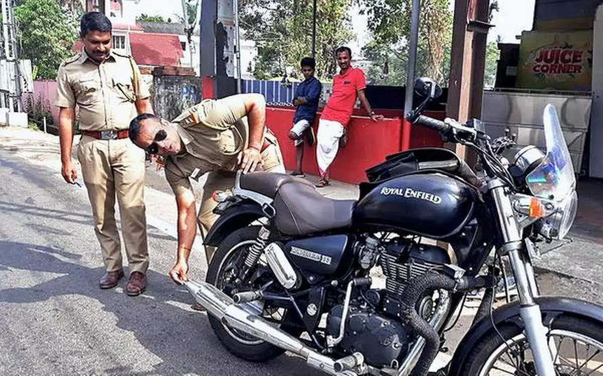  Pimpri Chinchwad traffic police took action against 2,500 motorcyclists for using modified silencers.