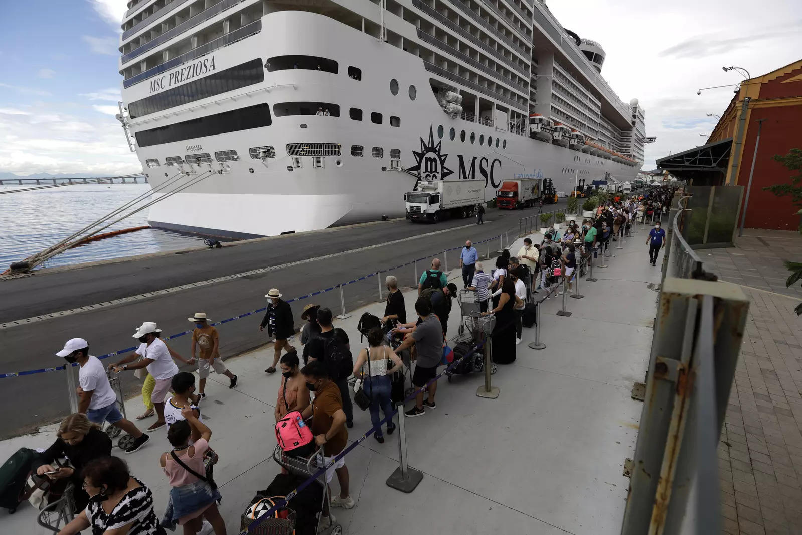 New cruises in Brazil suspended amid spread of Omicron