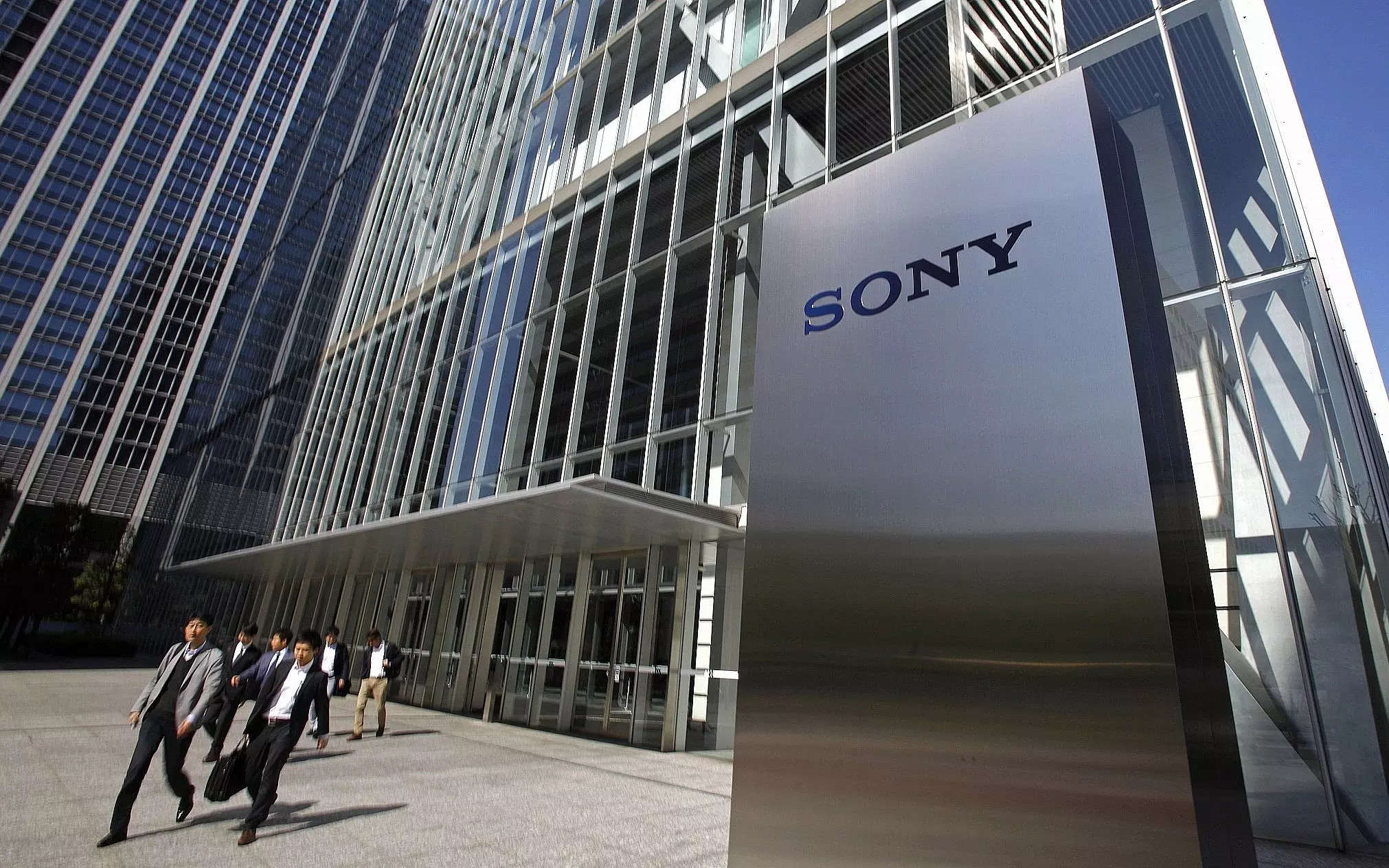  The primary goal of Sony-branded cars, analysts say, is to create an autonomous connected vehicle for services such as car sharing and ride hailing, which could eventually outstrip automobile sales.