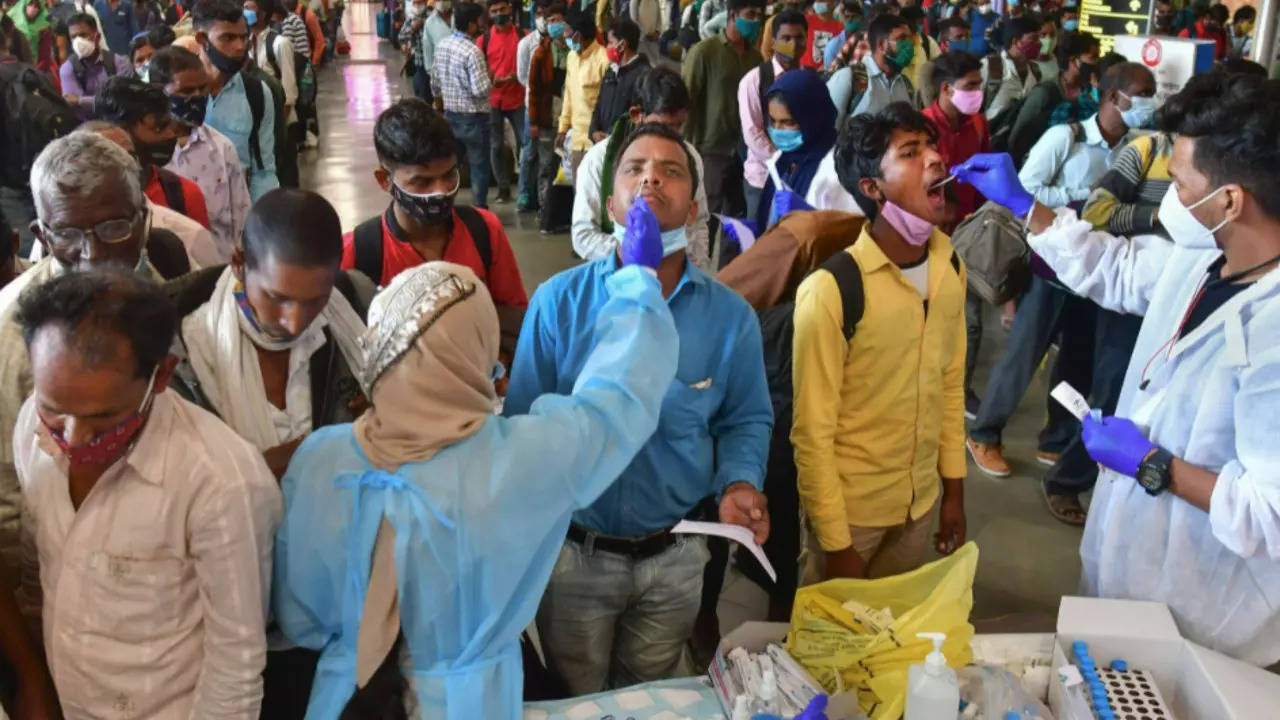 India reports over 2.64 lakh new cases in 24 hours, Omicron infections at 5,753