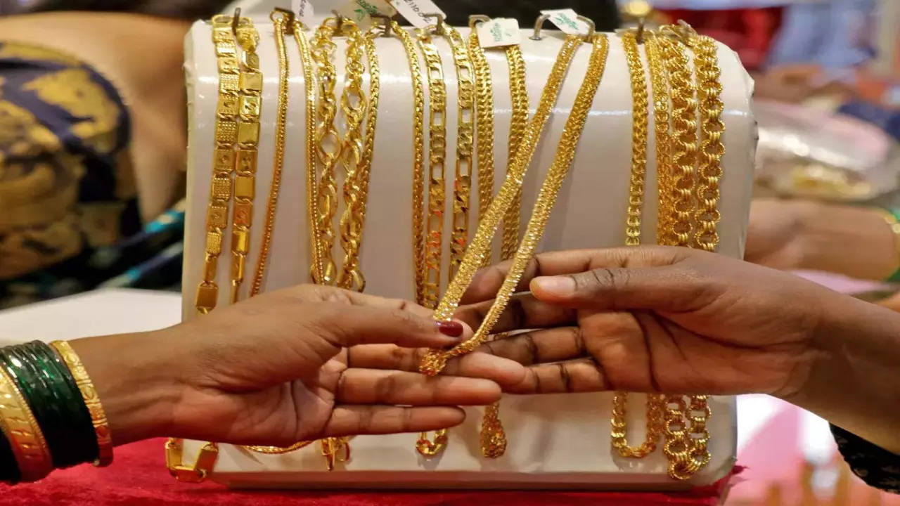 Gold demand seen resilient as Indians 'learn to live with virus', ET Retail