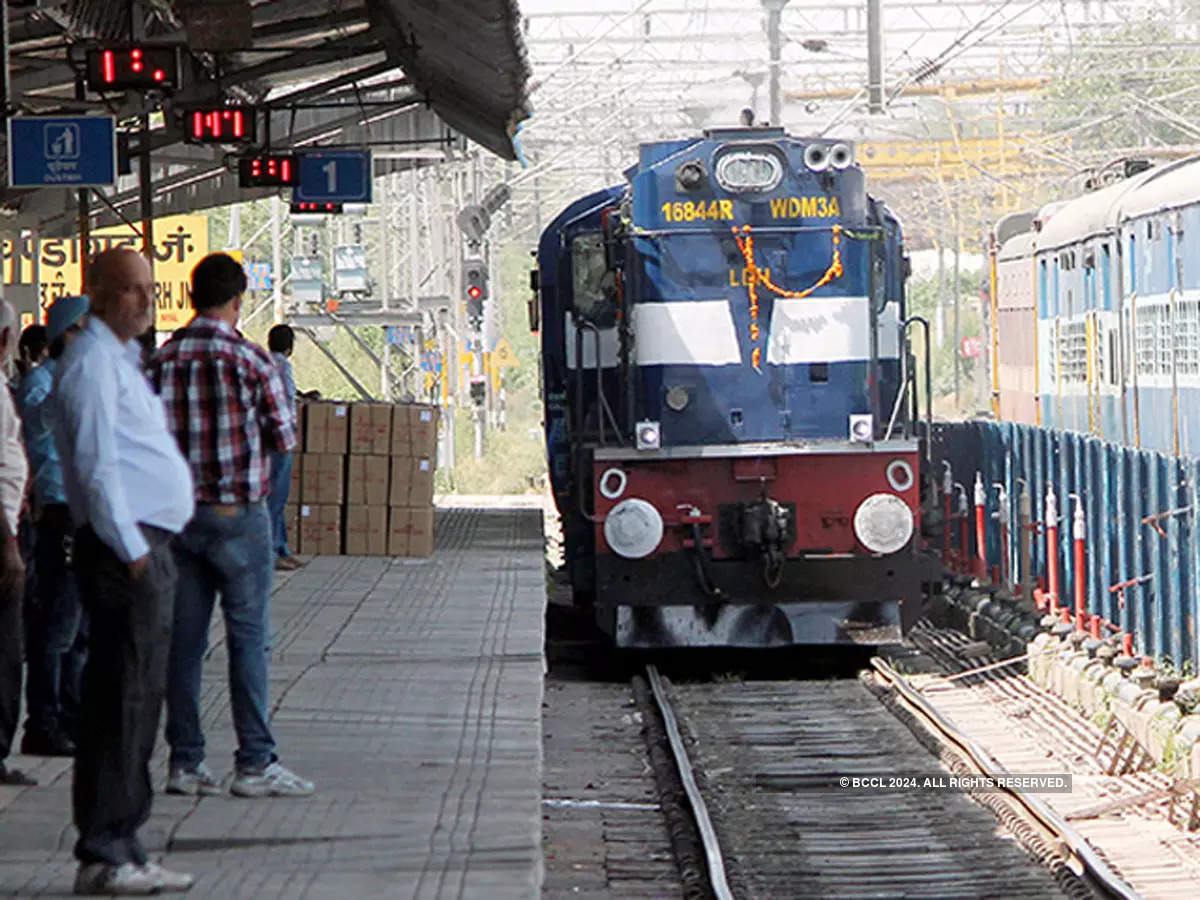 IRCTC introduces e-catering services at 22 railway stations falling under ECR