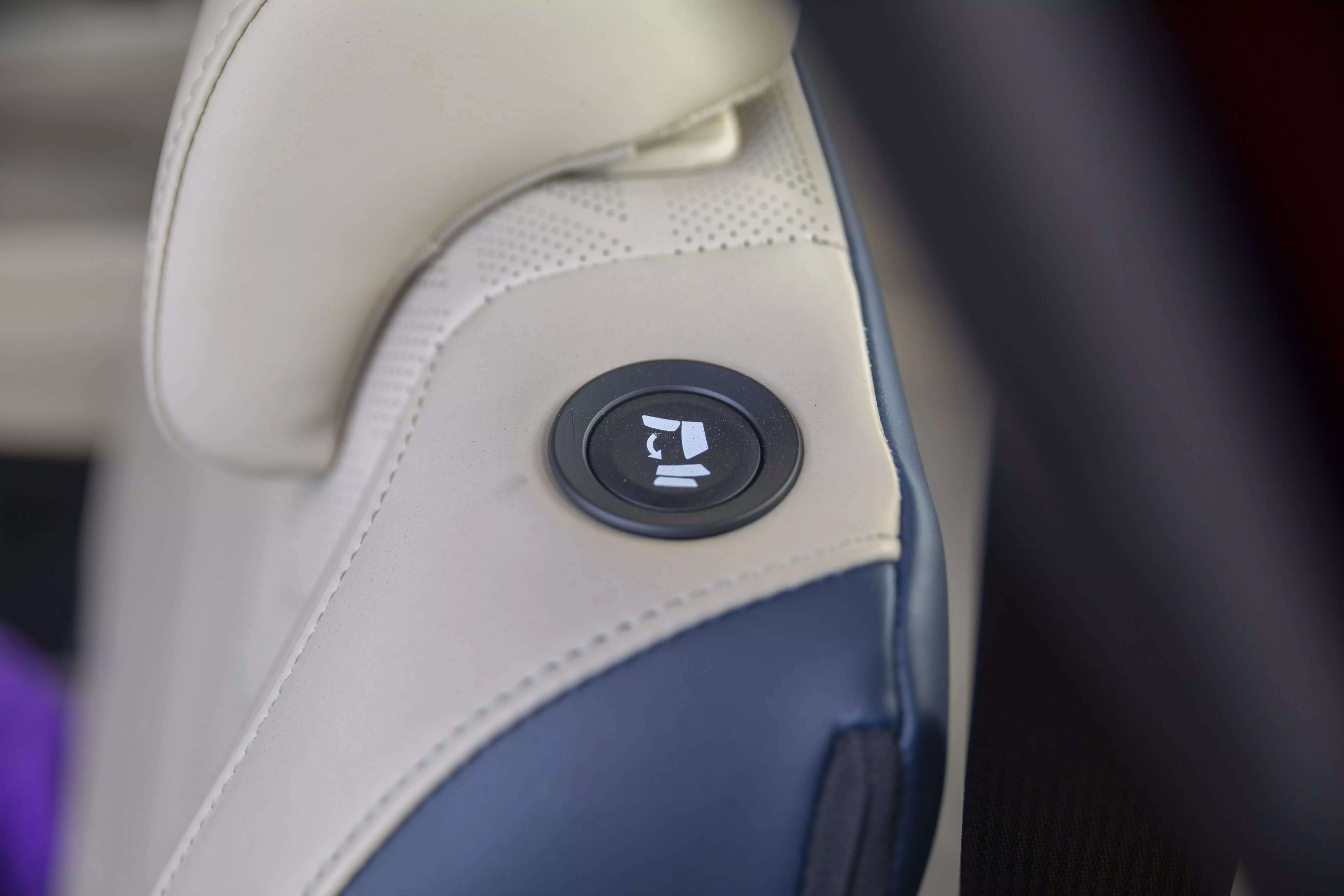 Kia Carens Interior