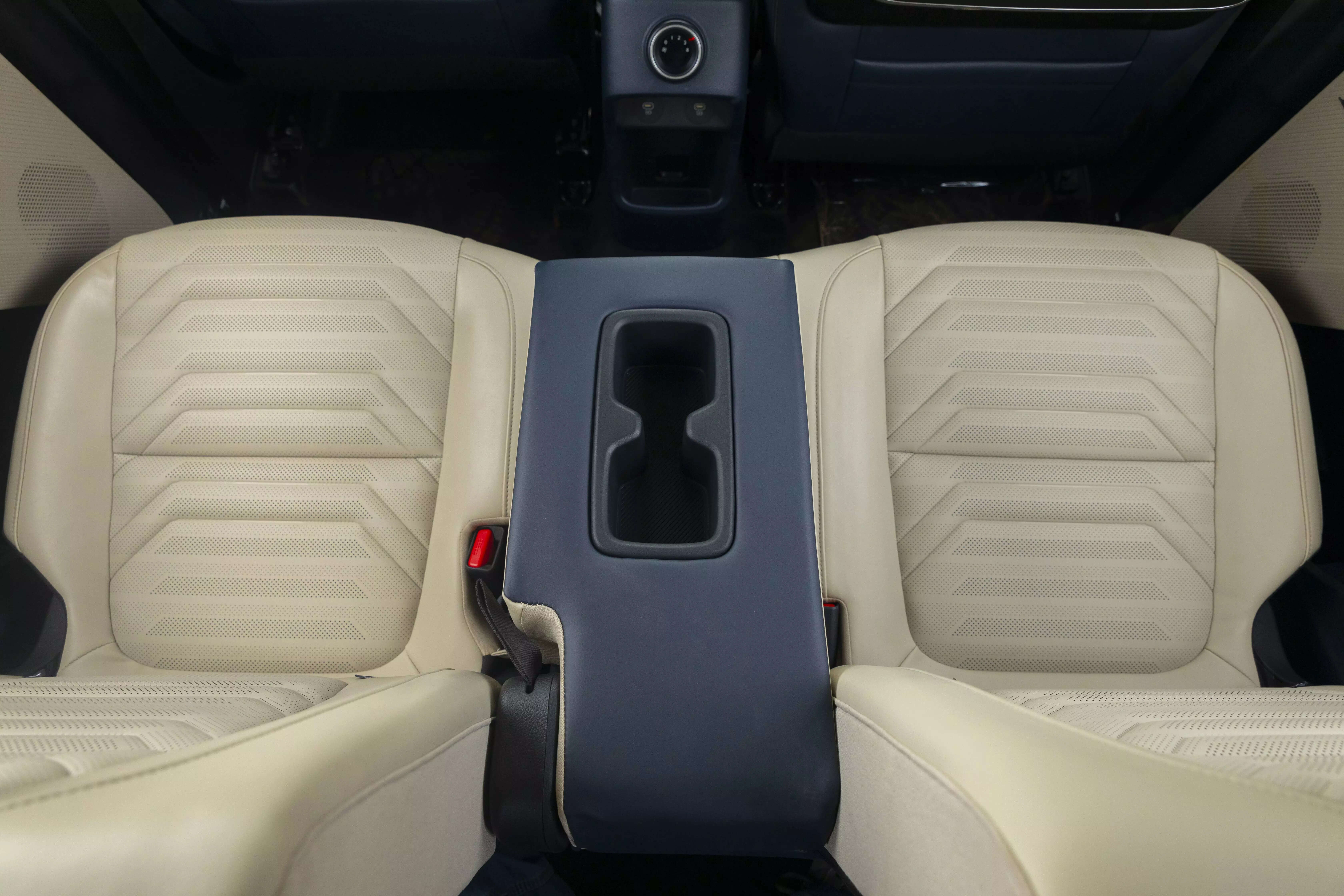 Kia Carens Interior