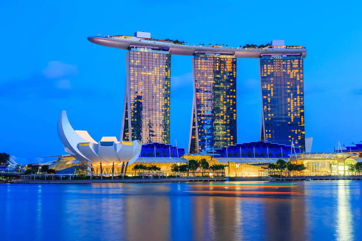What You Need To Know About Visiting Luxury Marina Bay Sands In