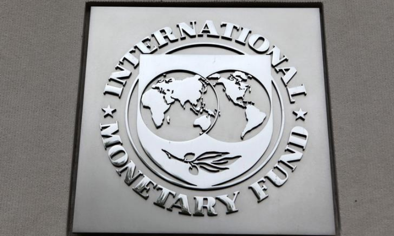  The IMF said downside risks continued to dominate and economic indicators released after it downgraded its forecast for global growth by half a percentage point to 4.4% in January pointed to &quot;weak growth momentum.&quot;