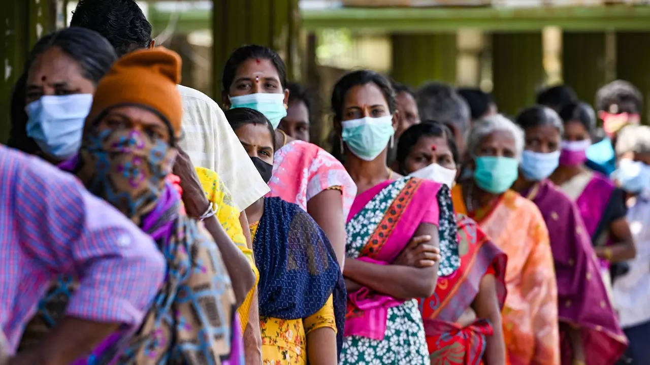 India logs 14,148 fresh COVID-19 infections, 302 deaths