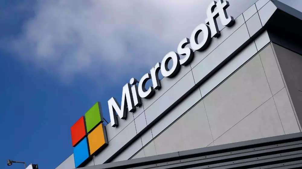  Microsoft 'suspends' new sales of products, services in Russia