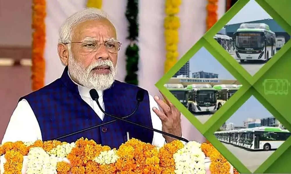 પીએમ મોદીએ પુણેમાં જાહેર પરિવહન માટે 150 ઇલેક્ટ્રિક બસો સમર્પિત કરી