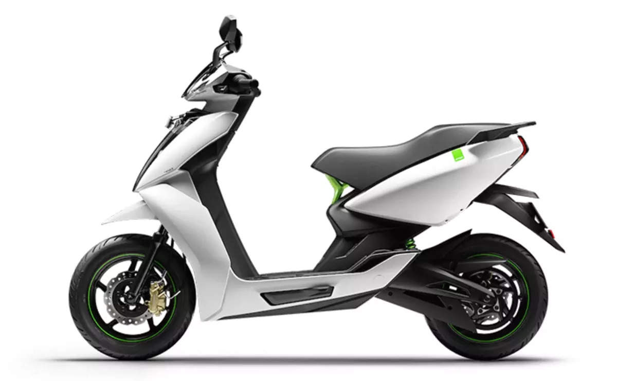  Ather 450X e-scooter