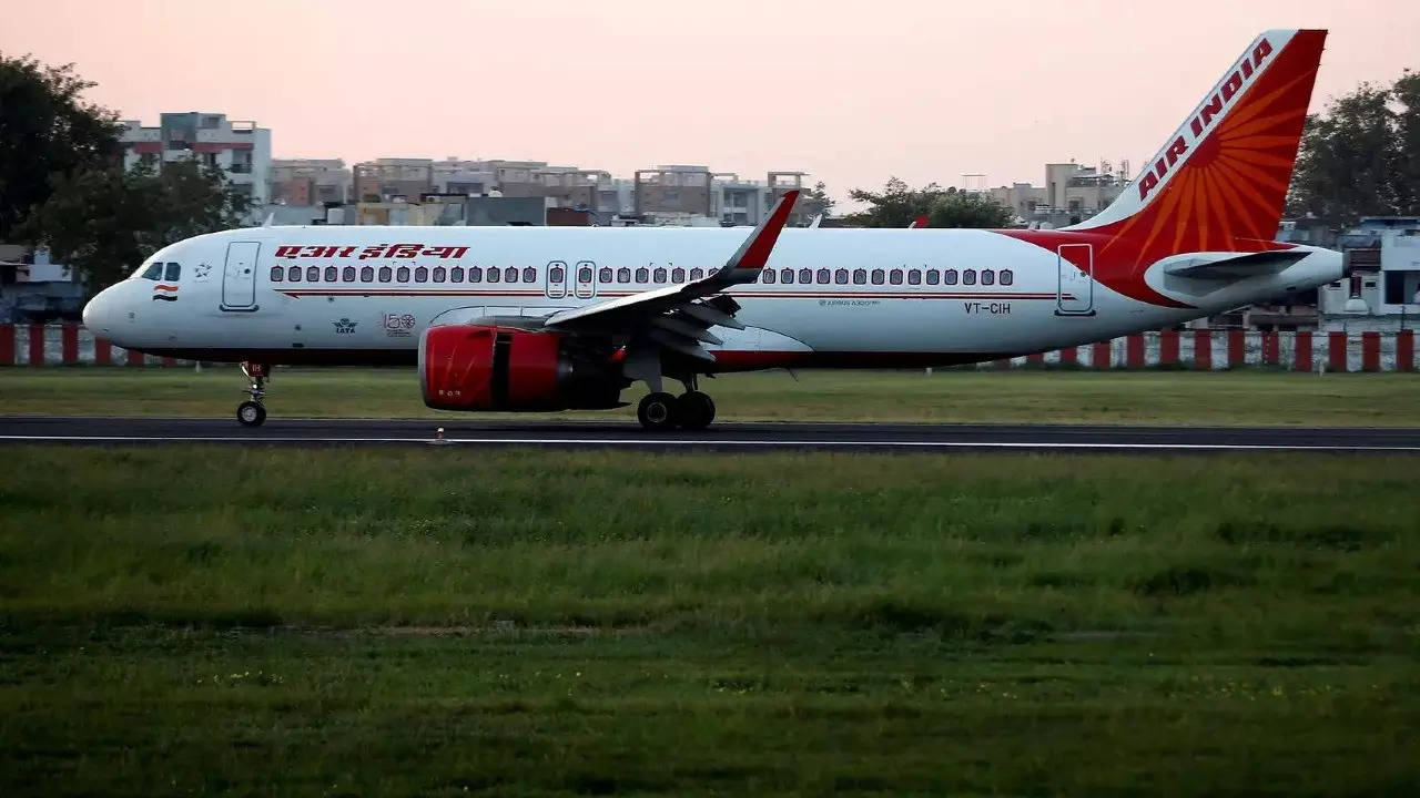 Technicians servicing Air India flights go on strike, 8 flights from Delhi hit