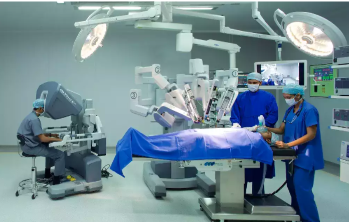 जोधपुर : रोबोटिक सर्जरी से डॉक्टरों ने किडनी के 9 ट्यूमर को हटाया
