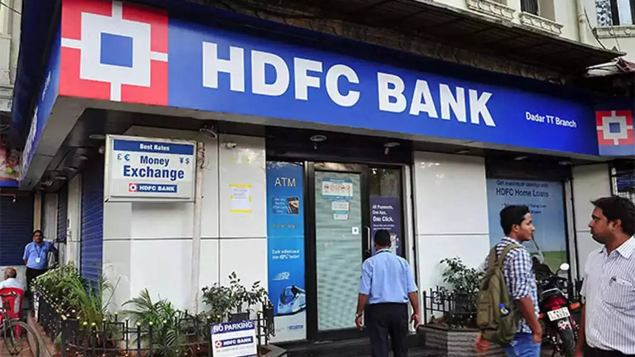 HDFC Bank-HDFC Merger: HDFC Bank to merge with HDFC Ltd; bank to become a  public company, BFSI News, ET BFSI