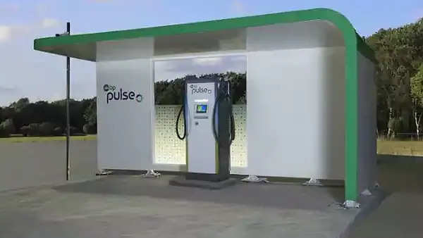  Jio-bp is operating its EV charging and swapping stations under the brand Jio-bp pulse. 