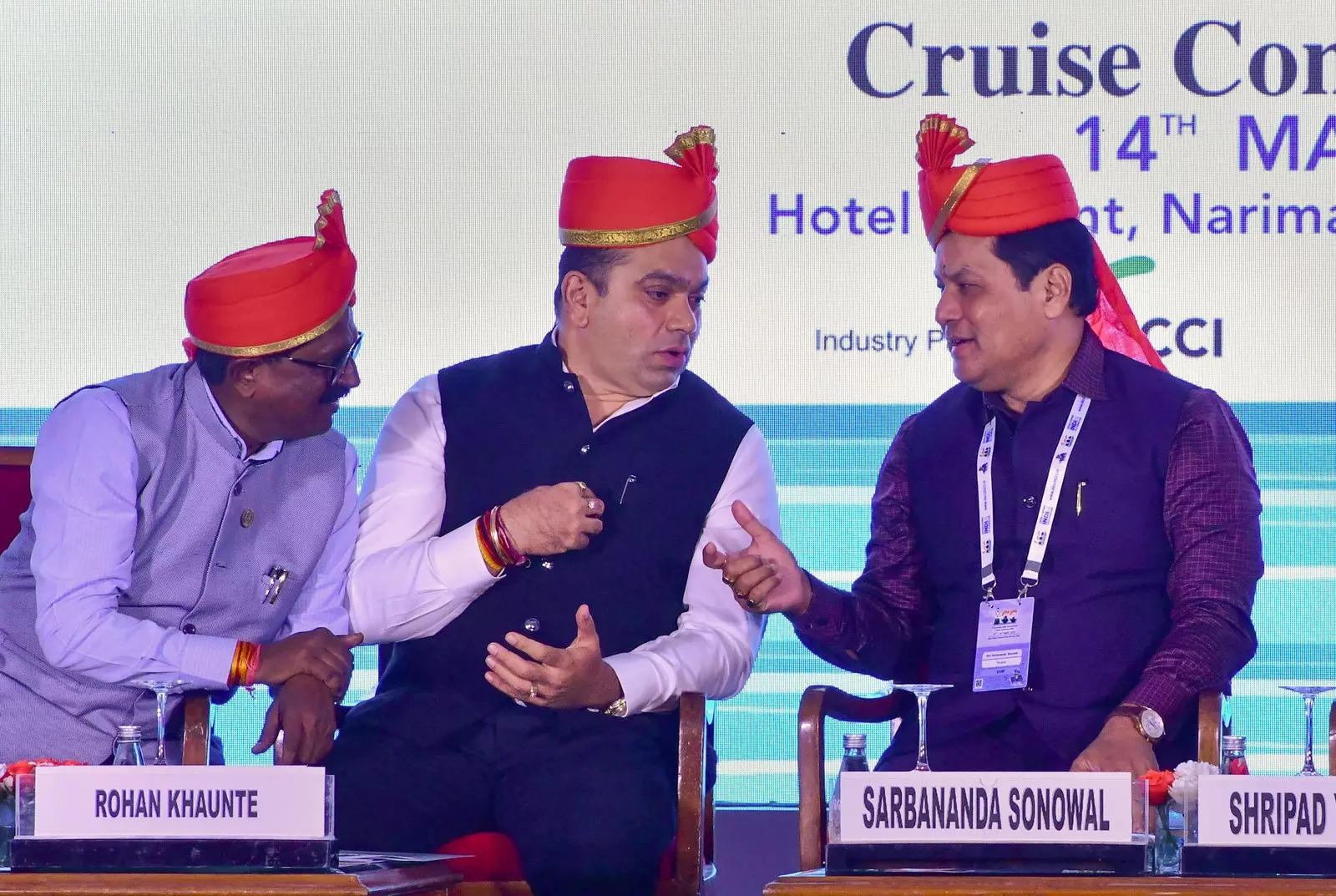   Mumbai: Union Minister for Ports, Shipping & Waterways Sarbananda Sonowal, Goa Tourism Minister Rohan Khaunte and Shiv Sena MP Arvind Sawant during the 1st 'Incredible India International Cruise Conference', in Mumbai.  (PTI Photo)(