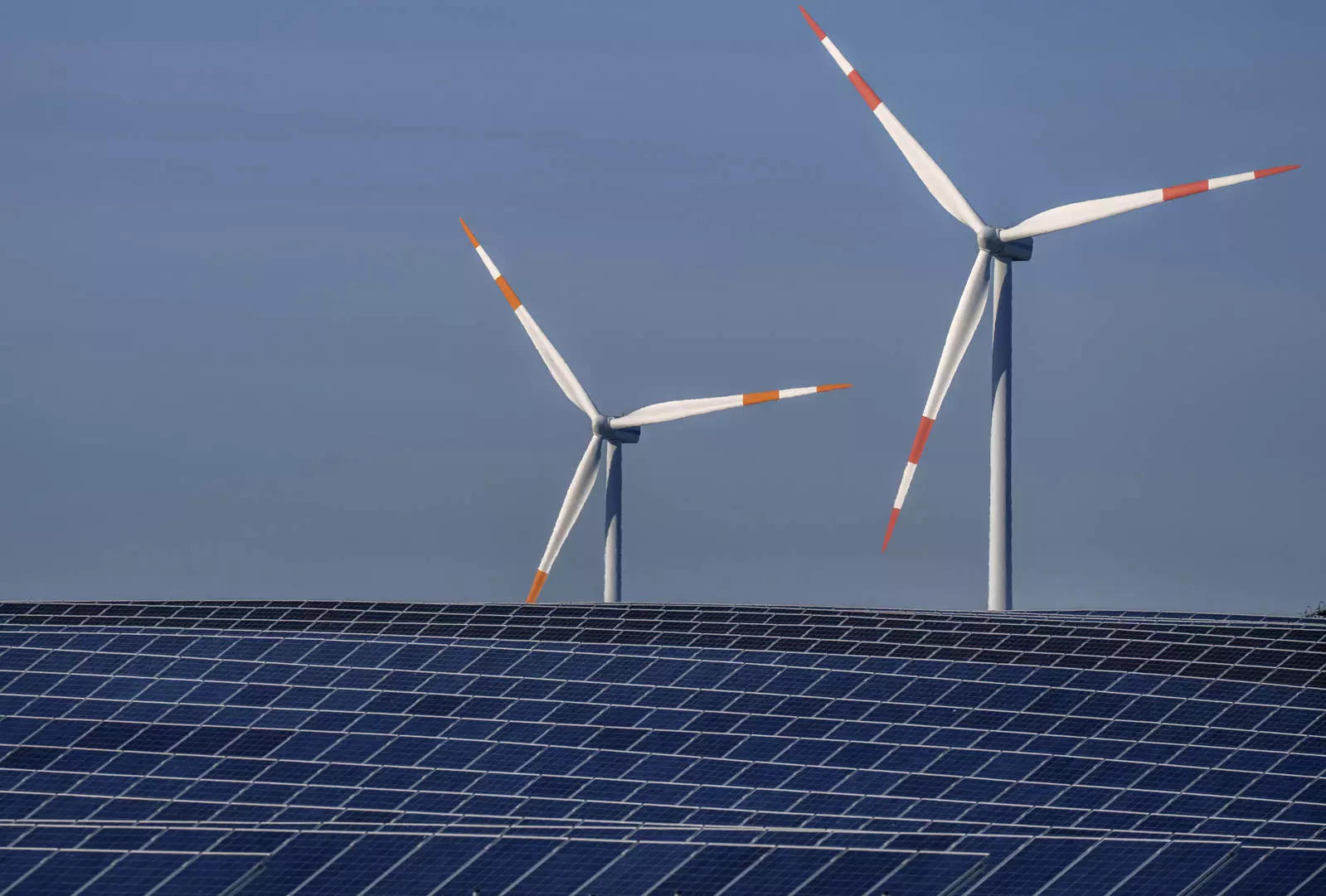  The Paris-based IEA said progress in solar energy is offset by a 40 percent drop in hydropower expansion and &quot;little change&quot; in wind additions.