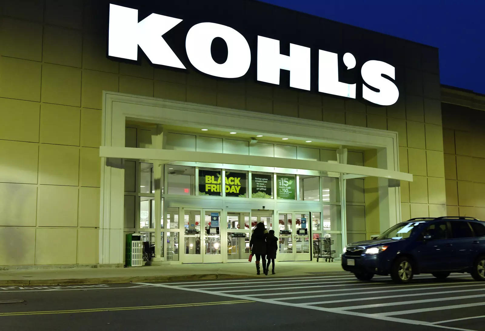 Kohl's becomes latest retailer to warn of inflation eating into profits