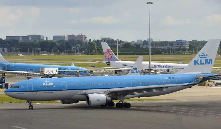 KLM to suspend ticket sales for Amsterdam flights due to overcrowding at airport