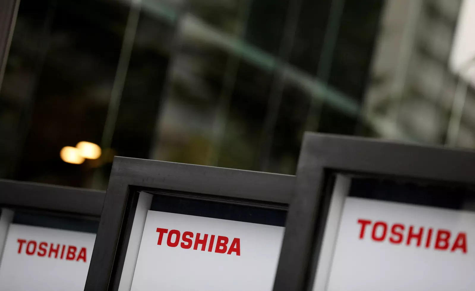 Japan s Toshiba receives eight proposals to go private Telecom