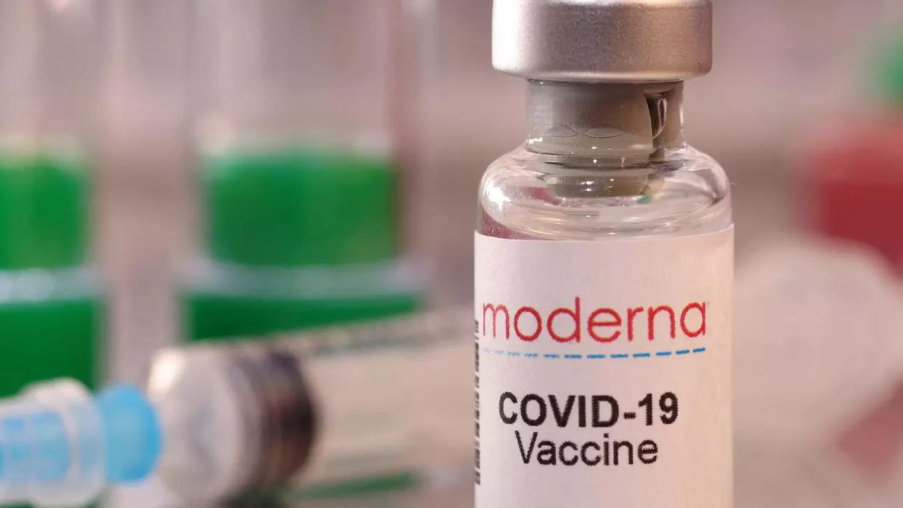 EU drugs watchdog begins review of Moderna's variant COVID vaccine