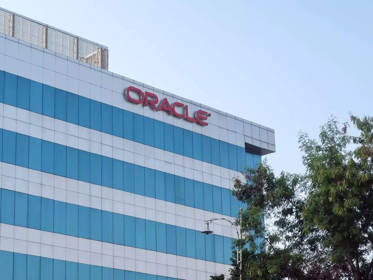 oracle offers dedicated region for public cloud customers in india, et telecom