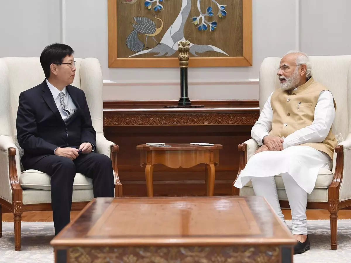 Foxconns styreleder snakker med statsminister Modi, MeitY og Vedanta Group