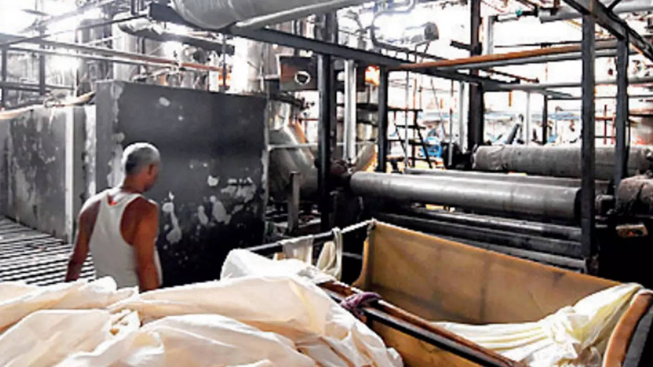 Ahmedabad: Apparel exporters want cash refunds under RoSCTL