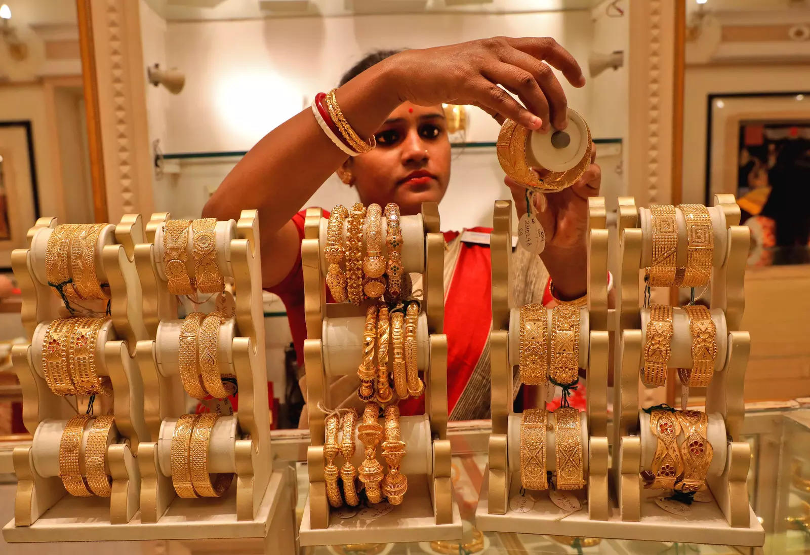 Hike in import duty on gold to fuel smuggling; review decision: Industry bodies