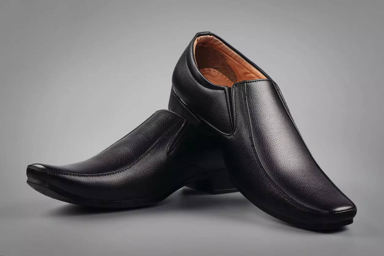 Relaxo hot sale formal shoes