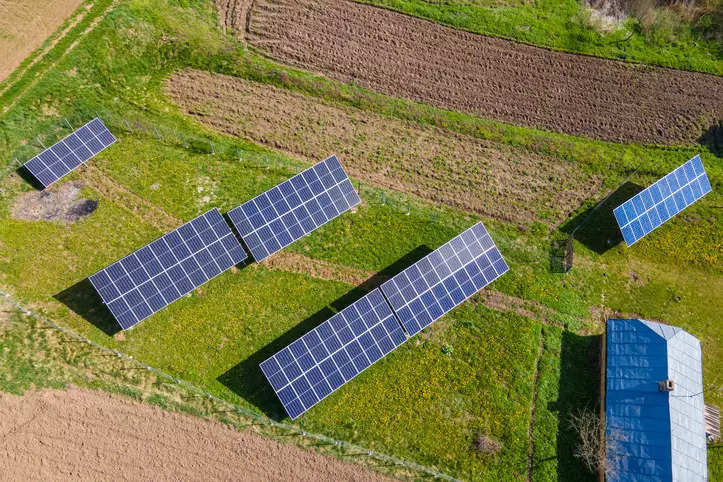 Portugal vai acelerar parques solares para reduzir consumo de gás: secretário da Energia