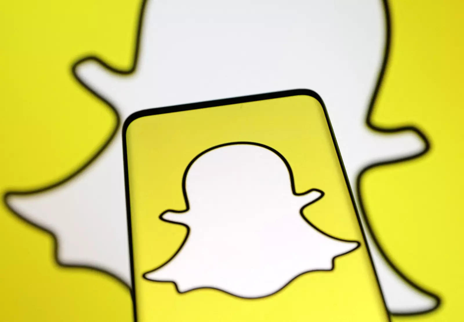 Snapchat to pay musicians up to $100K per month for top-performing songs,  ET Telecom