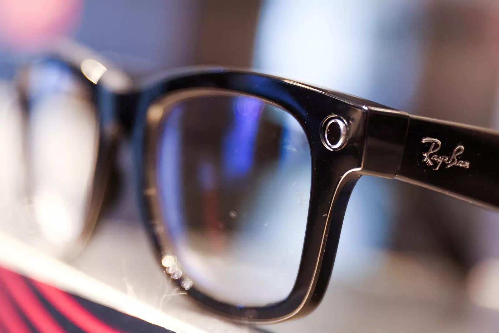 Ray-Ban maker EssilorLuxottica sees Americas sales growth slow