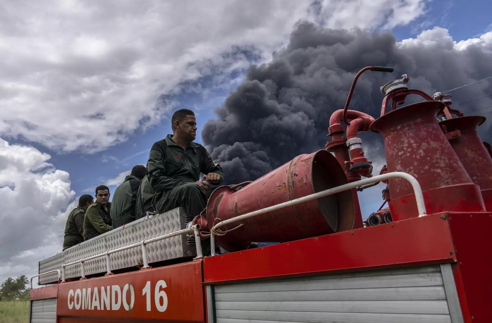 Cuba recibe ayuda de México y Venezuela contra incendios petroleros, Energy News, ED Energy World