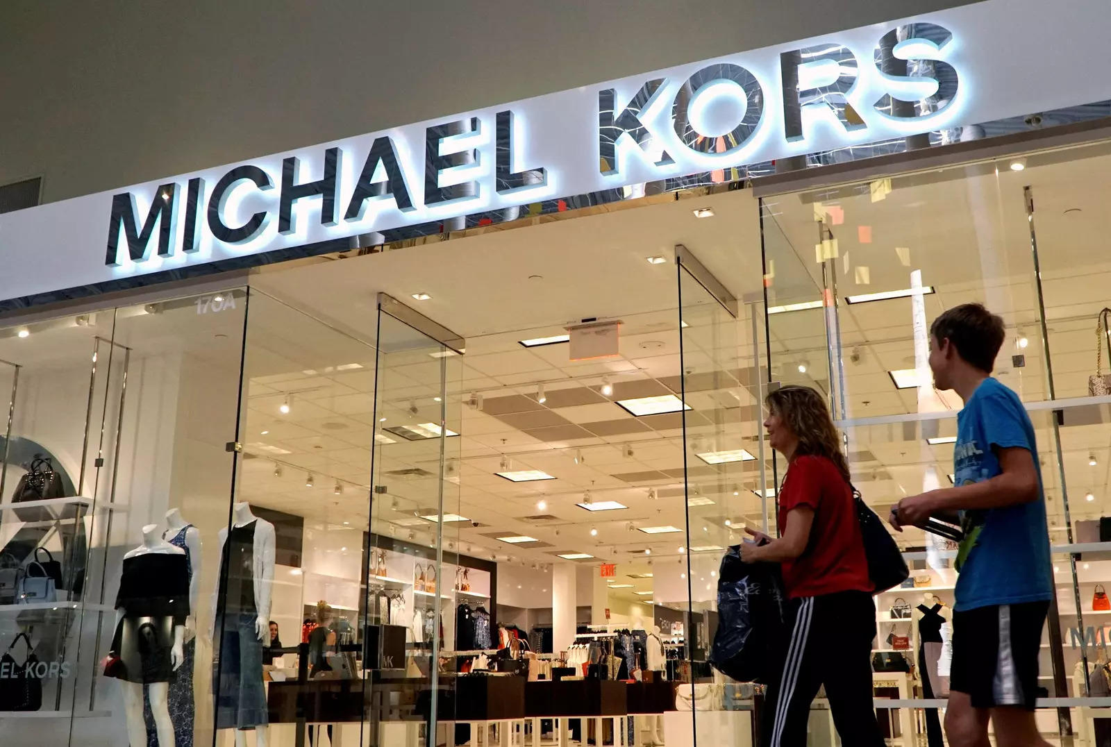 Michael Kors-owner beats quarterly estimates on resilient luxury demand,  Retail News, ET Retail