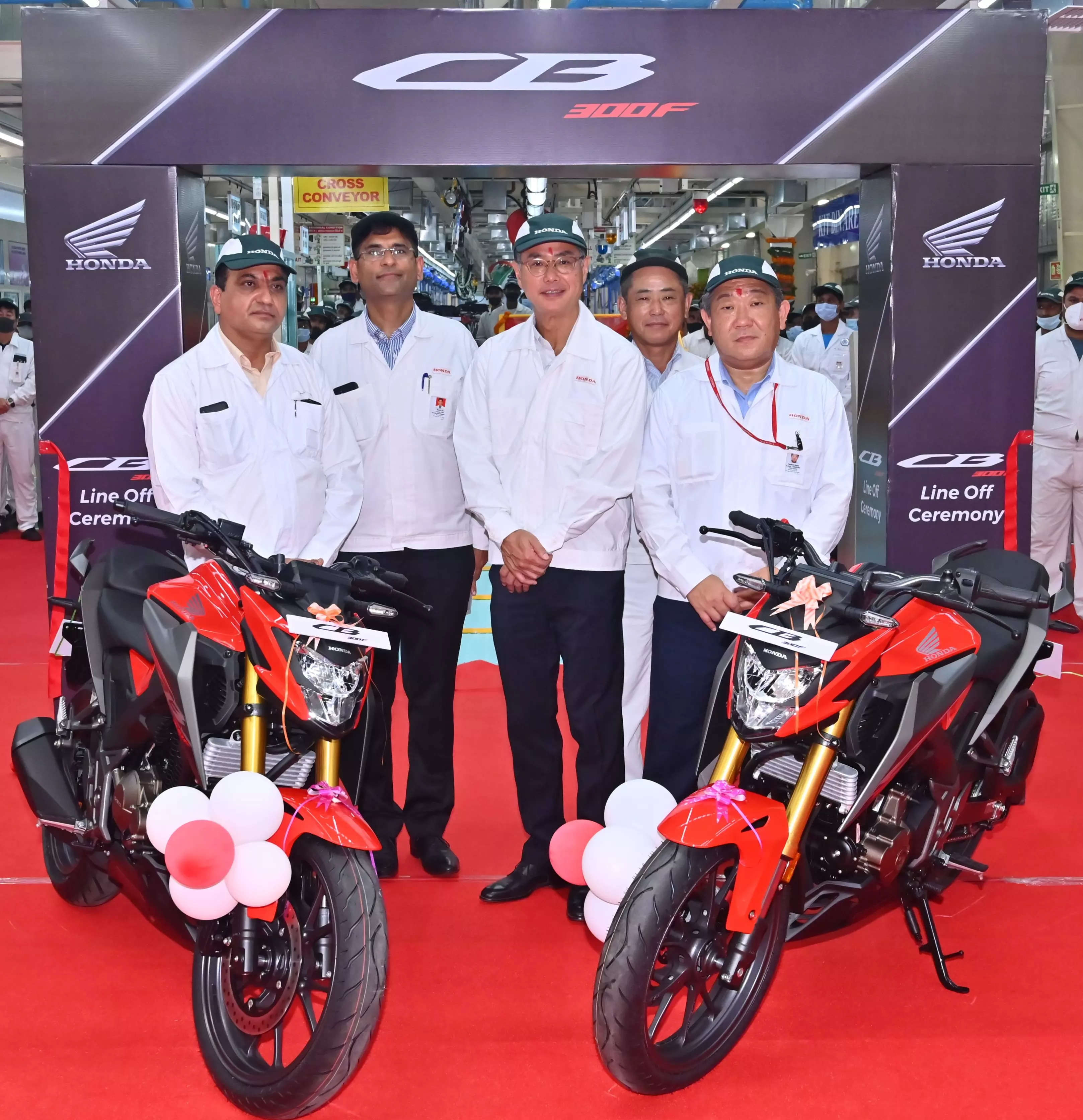 HMSI begins deliveries of CB300F mid-size motorcycle from Vithalapur, Gujarat plant