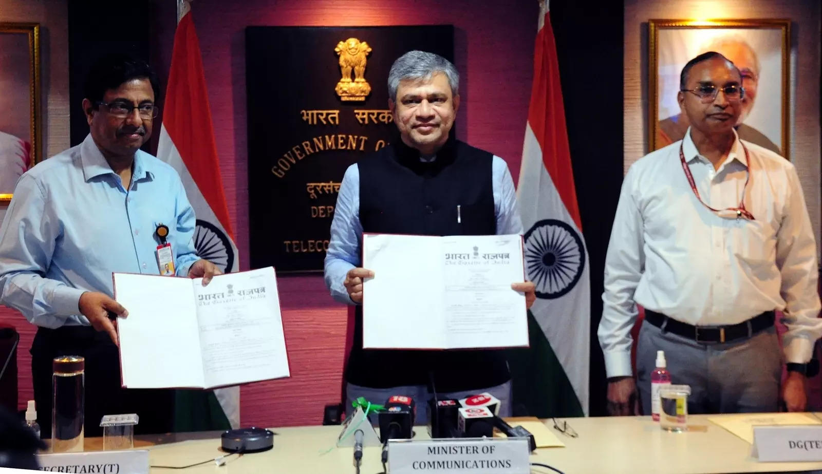   New Delhi: Unionens IT-minister Ashwini Vaishnaw lanserer 5G RoW-søknadsskjema på Gati Shakti sanchar-portalen i Sanchar Bhawan i New Delhi torsdag 25. august 2022. (Foto: Qamar Sibtain/IANS)