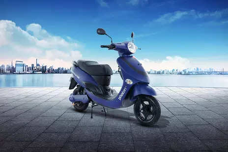 Hero Electric sells record over 10K EV 2-wheelers in a month, Ola Electric falters