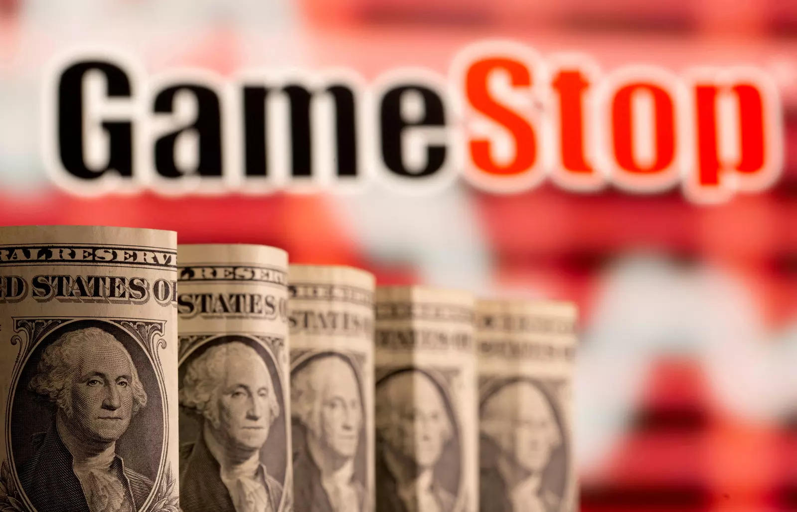 GameStop posts smaller-than-expected loss, partners with crypto marketplace FTX