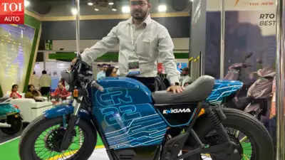  CR22 at EV India Expo 2022.