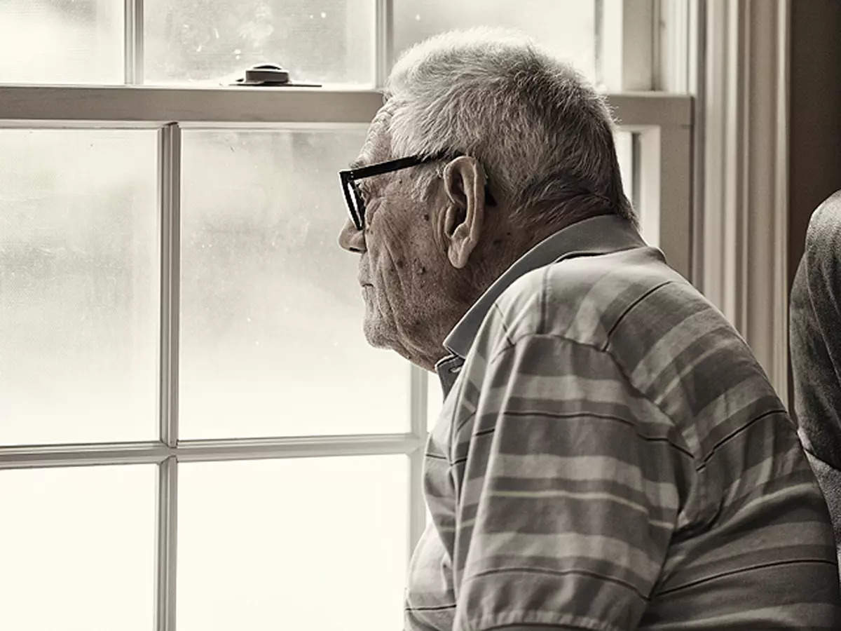 مطالعه جدید نشان می دهد که بازماندگان سالخورده کووید احتمالا ظرف یک سال به آلزایمر مبتلا می شوند