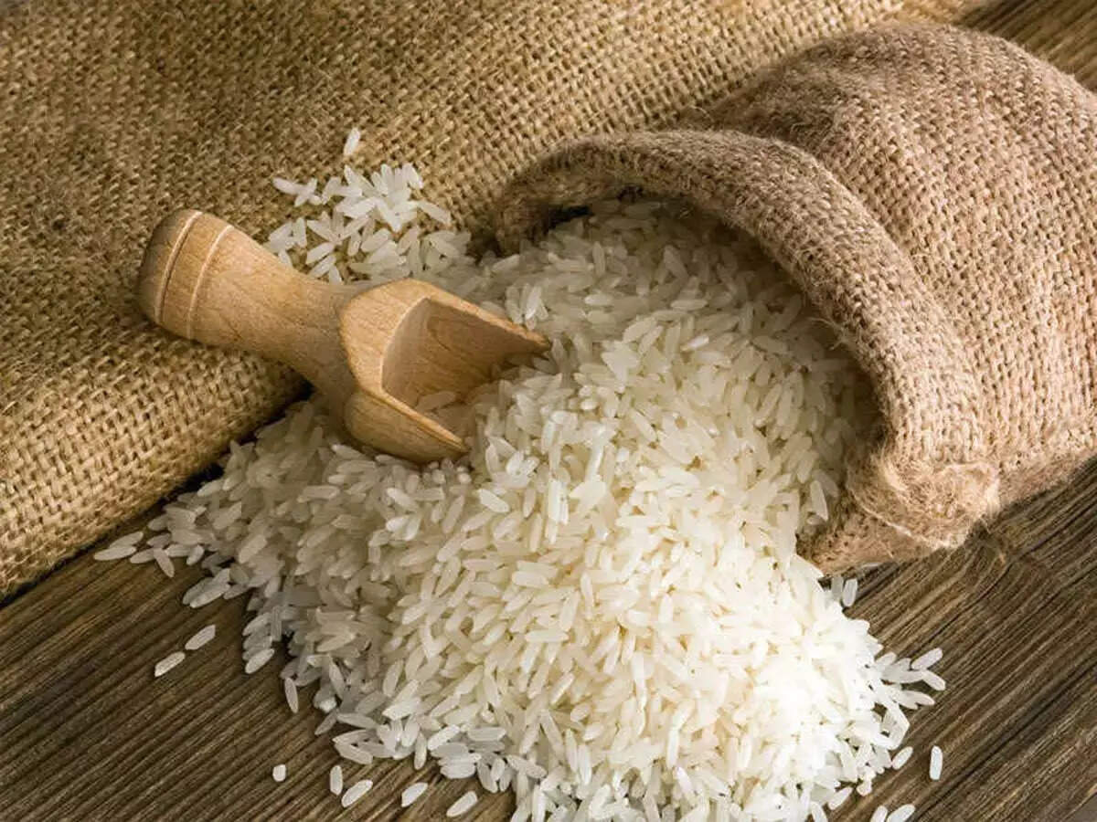 rice: Low-income families: Karnataka to pay cash in lieu of 5 kg rice - The  Economic Times