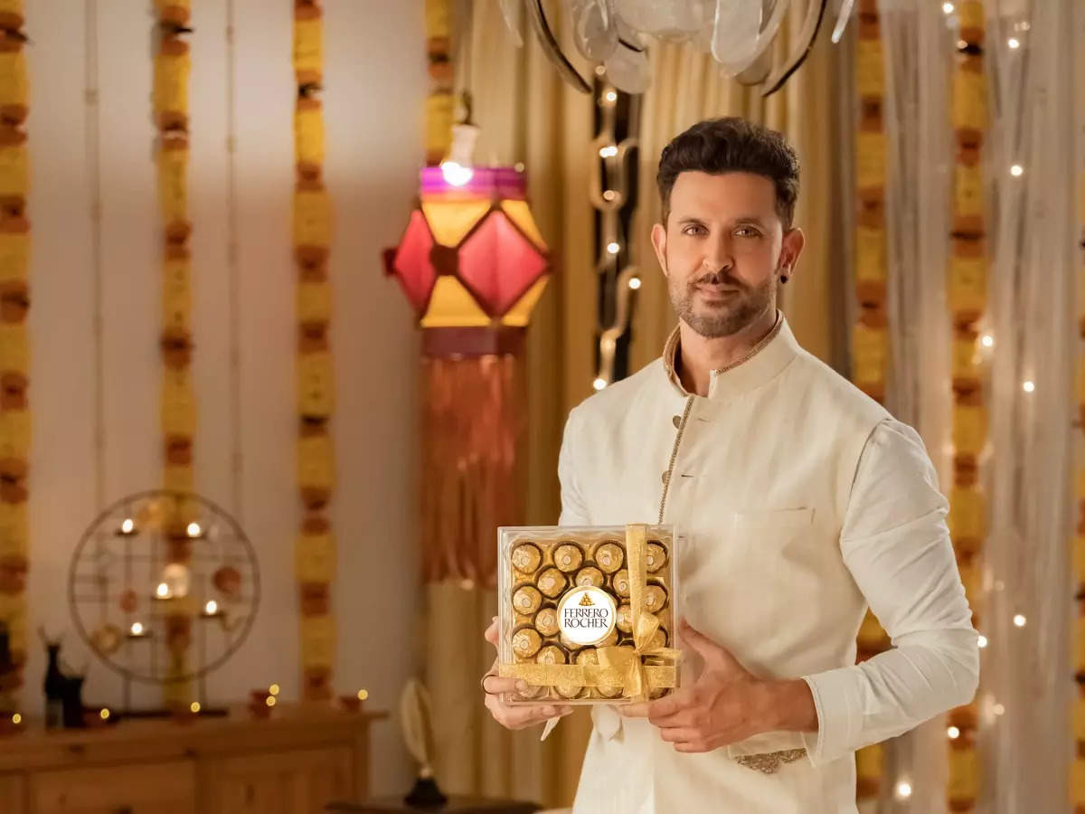 Diwali 2022: Hrithik Roshan celebrates a 'golden diwali' in new ad ...