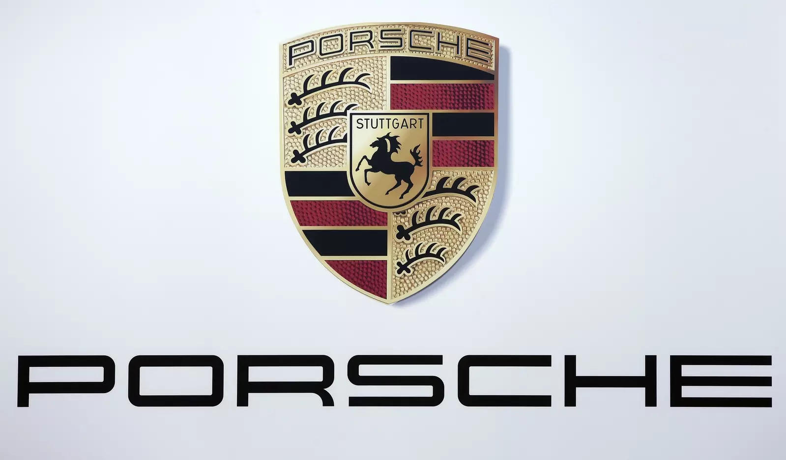 Porsche acelera e ultrapassa VW como a montadora mais valiosa da Europa