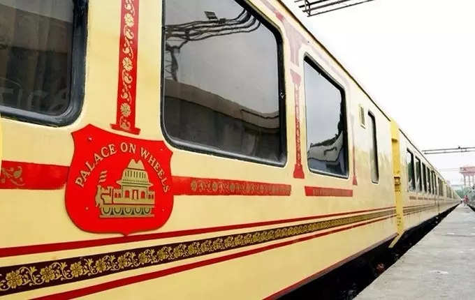 Luxury train 'Palace on Wheels' back on track after two years in Rajasthan