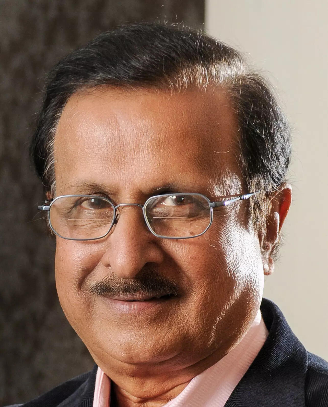  Lakshminarayan brings decades of leadership experience, primarily in the global automotive industry. His experience spans over 35 years in companies such as Bosch and Tata Motors.