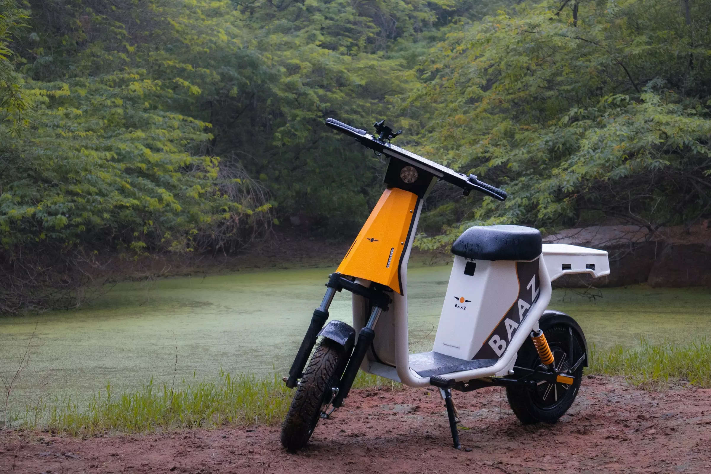 Small electric clearance bike