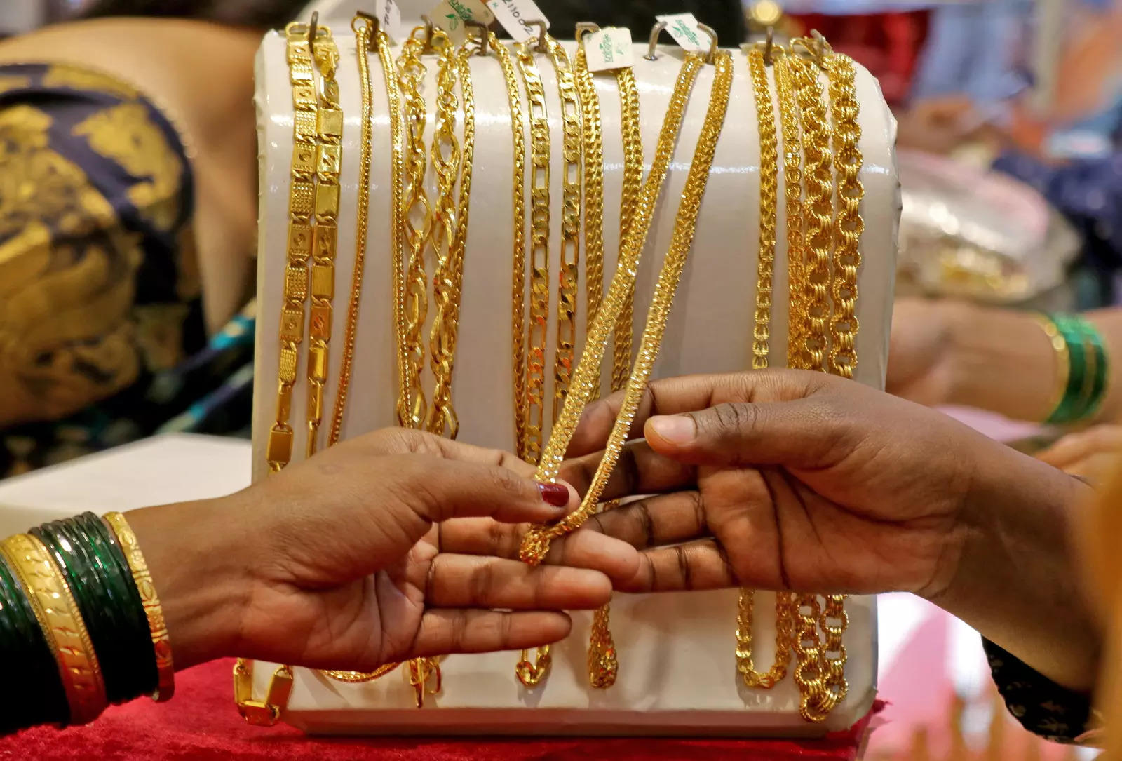 Bengal jewellers expect Dhanteras 2022 to bring cheer, Retail News ...