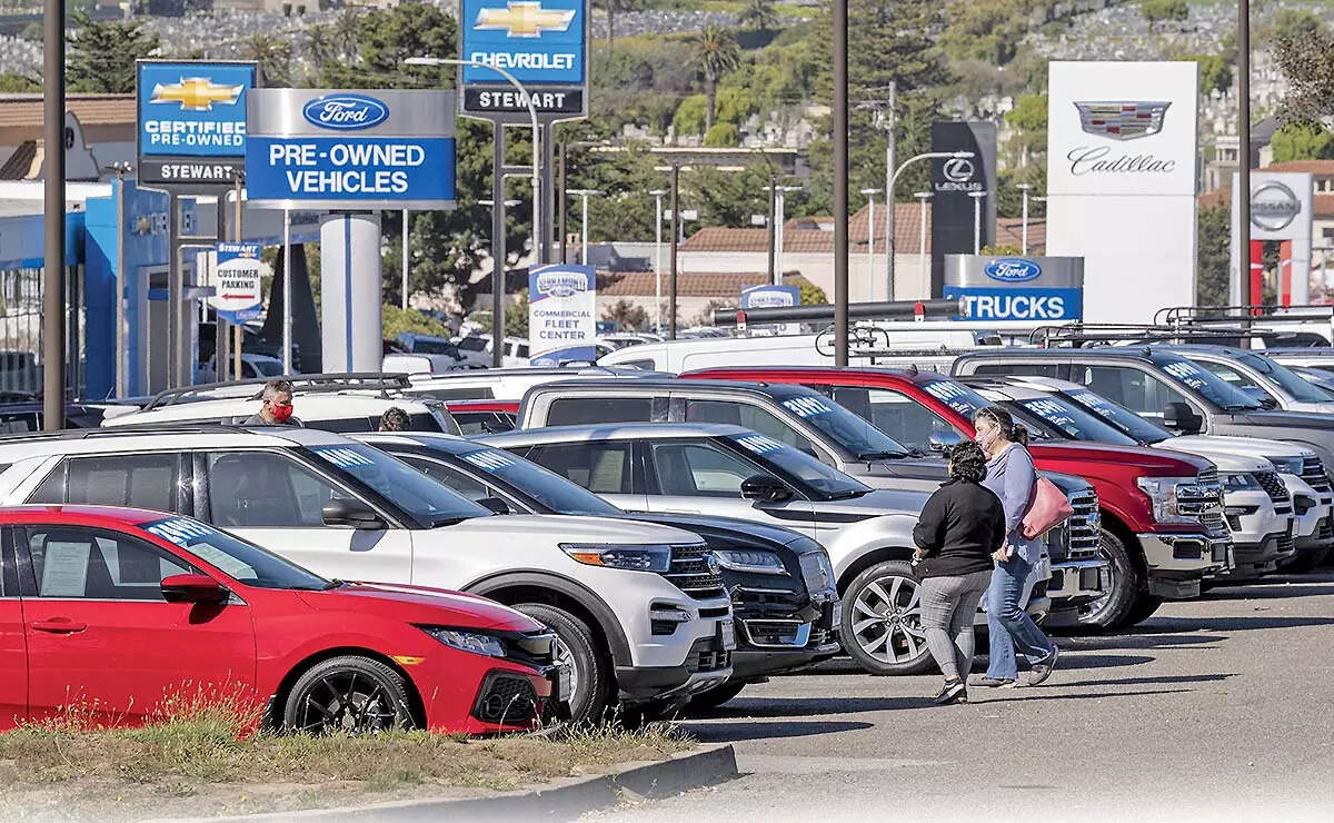  CarMax said it sold nearly 15,000 fewer vehicles last quarter than it had a year earlier. The CEO of the used-vehicle company, based in Richmond, Virginia, pointed to inflation, higher borrowing rates and diminished consumer confidence.