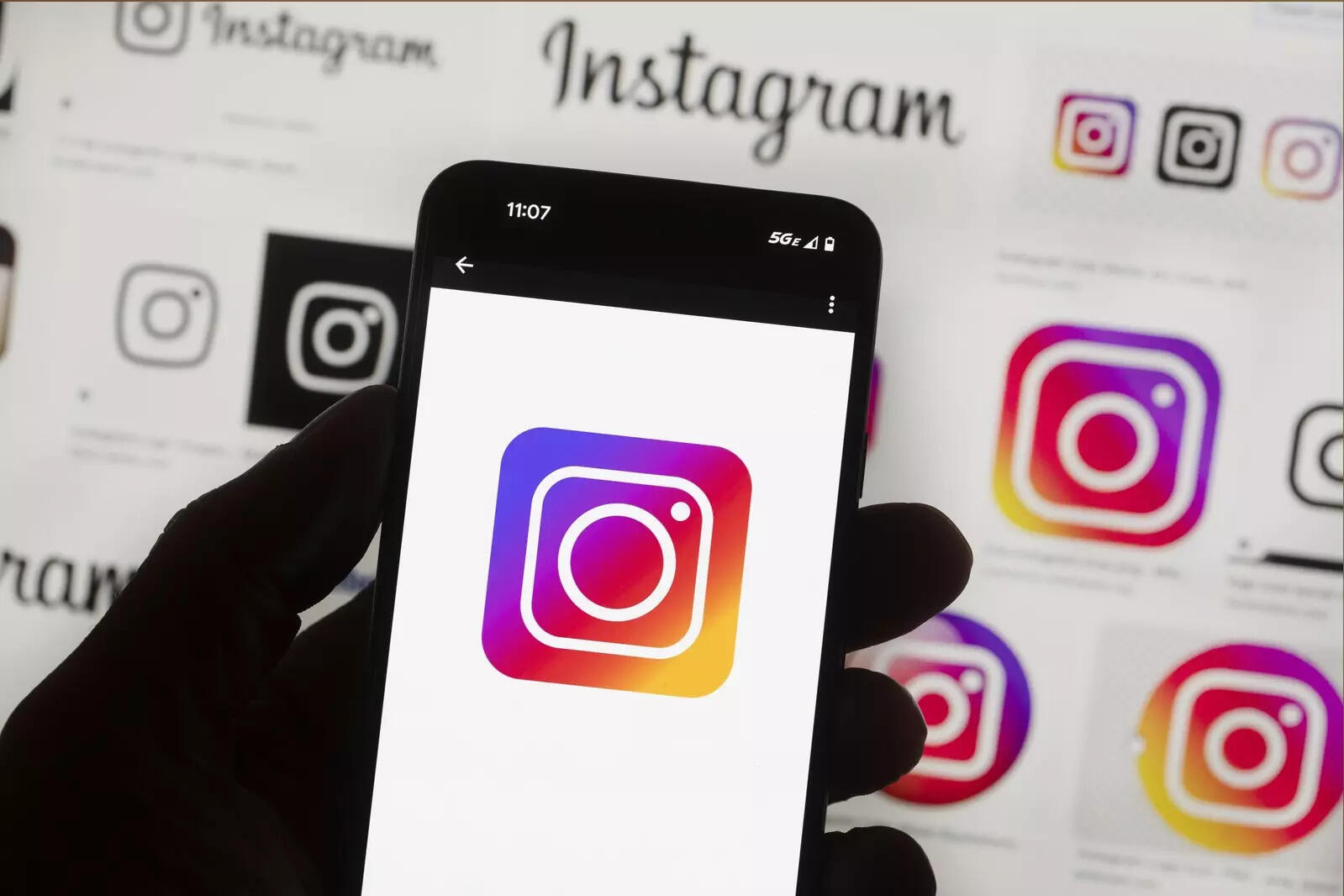 Instagram down: Netizens report issues in the message delivery, ET BrandEquity