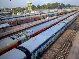 NF Railway clocks 4 pcs skip in goods unloading
